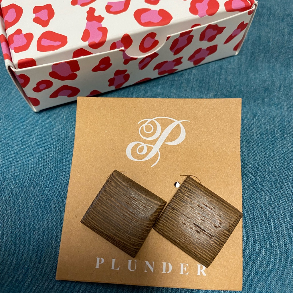 Plunder Large Stud Earring